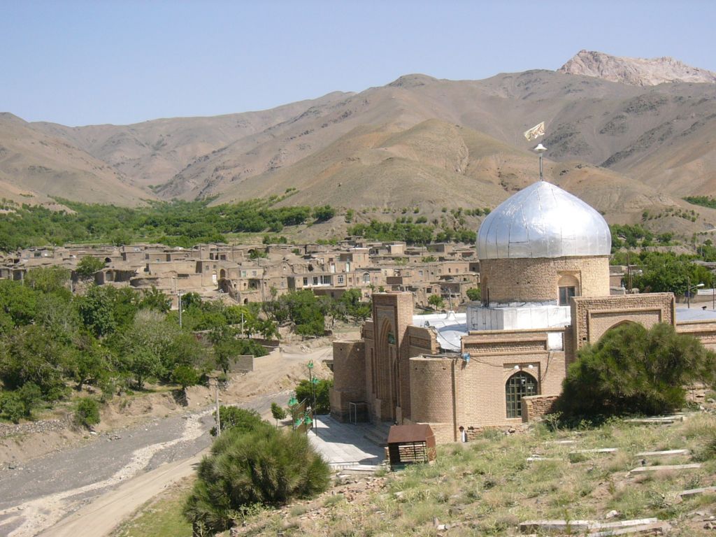 سرایان ، روستای سرسبز کریمو ، مقبره سلطان کریمشاه